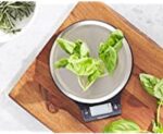 Amazon Basics Digital kitchen scales with LCD display (with batteries), Black and Stainless Steel, BPA free, Weighs up to 11 pounds - Image 11