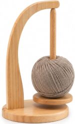 NECBAOA Rotating wooden yarn holder – Wood-coloured