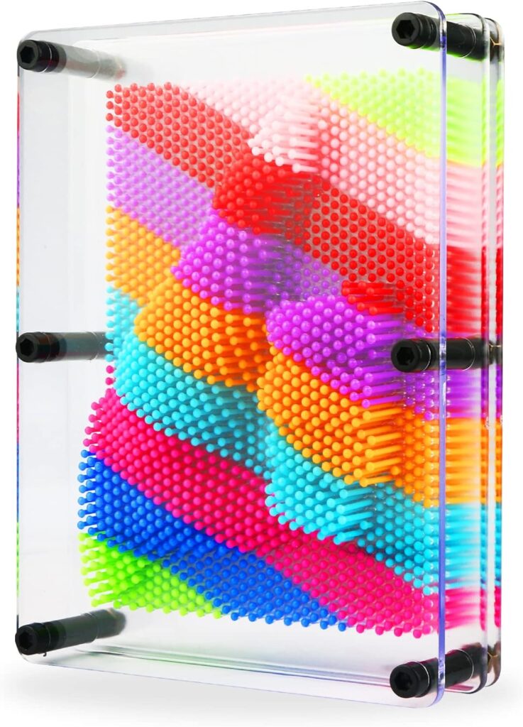 Three-dimensional pin art board – Large – Plastic, Rainbow