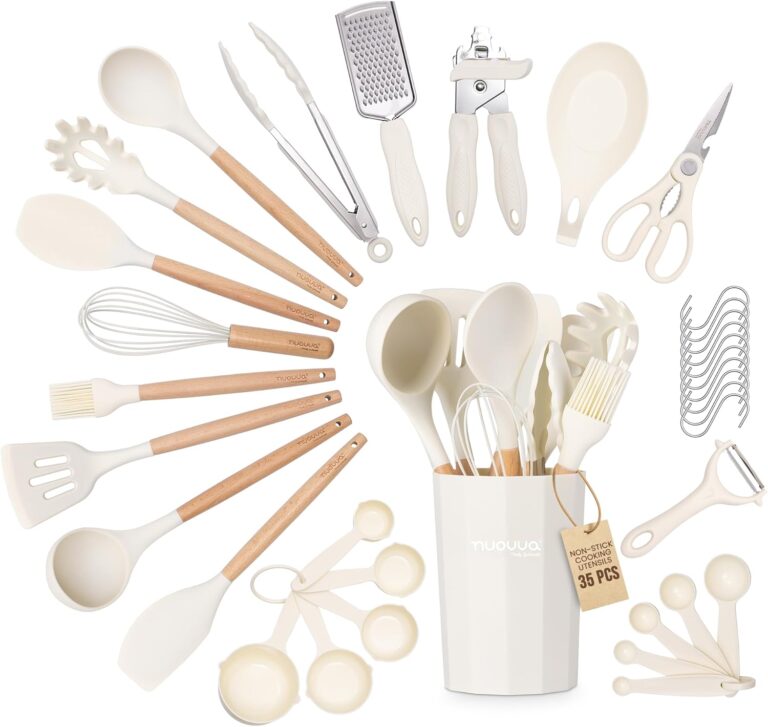 Cream kitchen utensil set