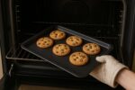 Kitcheneur Non-stick oven baking trays – Small – Black - Image 4