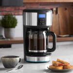 Russell Hobbs Programmable filter coffee machine – Black and Silver – 1.25 litres - Image 2