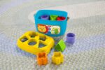 Shape sorting block bucket – 1 Count (Pack of 1) – Various Colour - Image 3