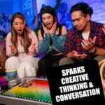 USAopoly Hues and Cues colour-guessing game - Image 5